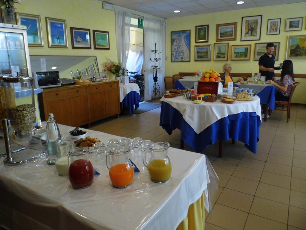 Hotel Ely Viareggio Exterior foto