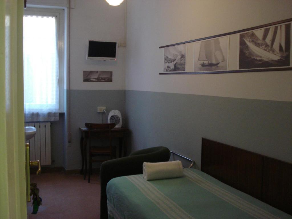 Hotel Ely Viareggio Zimmer foto